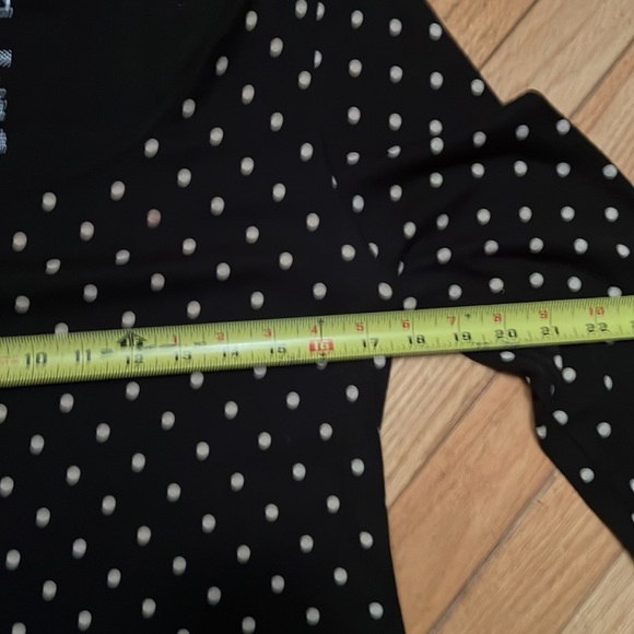 Old navy 🖤🤍 top - Picture 4 of 4